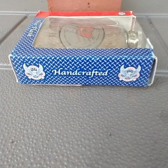 Stainless steel 6 oz. Hip flask. See pics for full - Picture 9 of 12